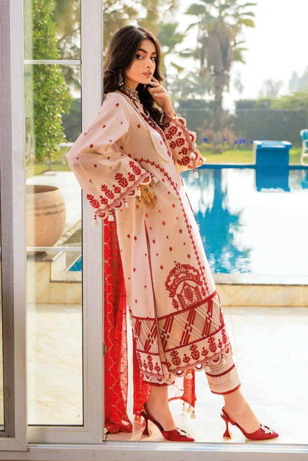 Gul Ahmed 3PC Embroidered Lawn Unstitched Suit With Embroidered Chiffon Dupatta