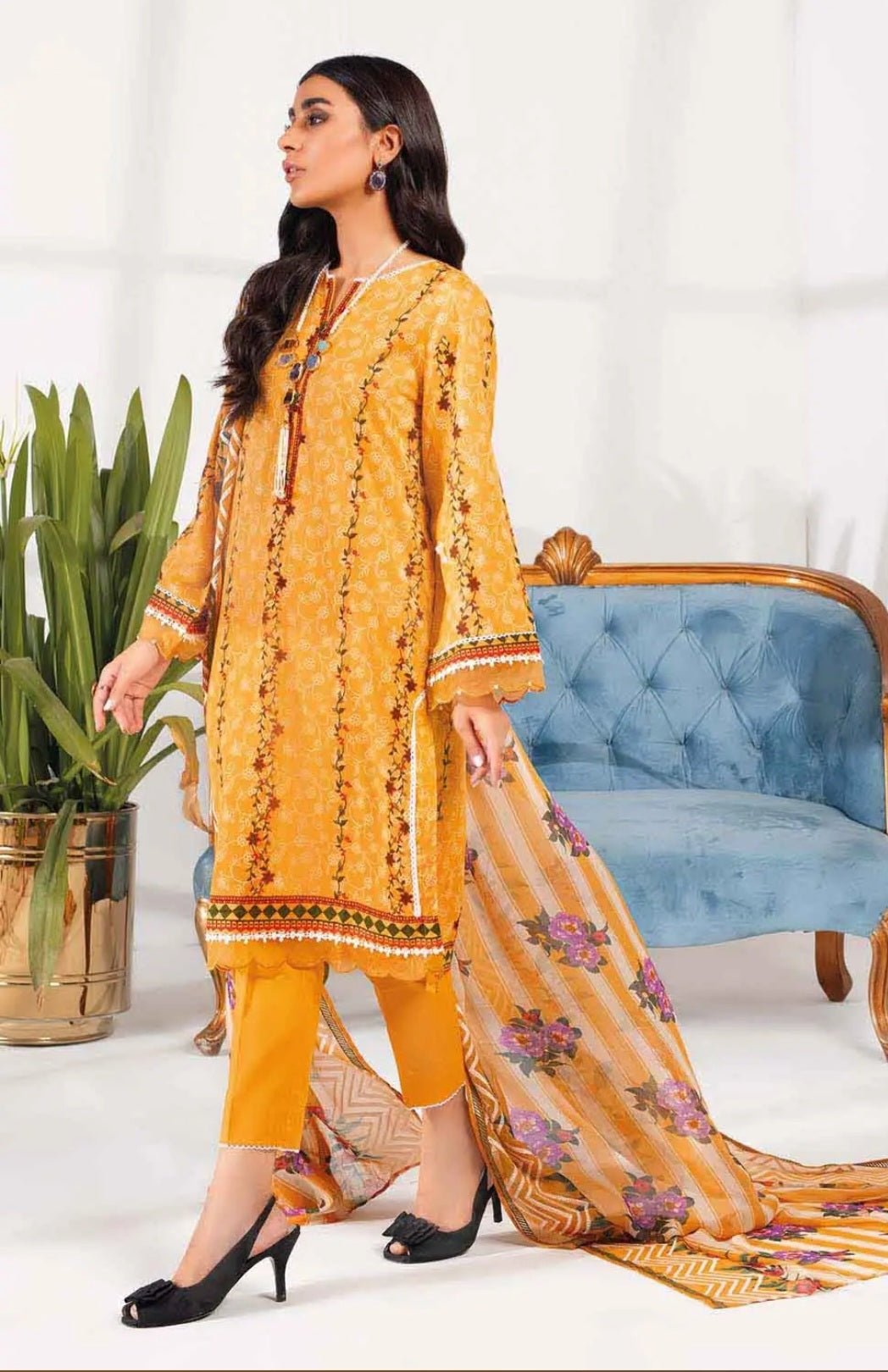 Gul Ahmed 3PC Lawn Unstitched Digital Printed Suit With Schiffli Embroidered Chiffon Dupatta