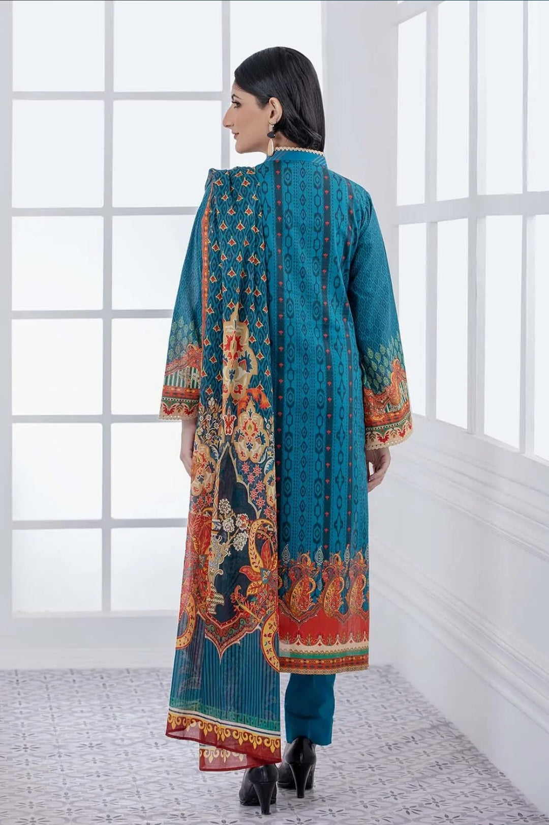 Gul Ahmed 3PC Unstitched Printed Lawn Suit