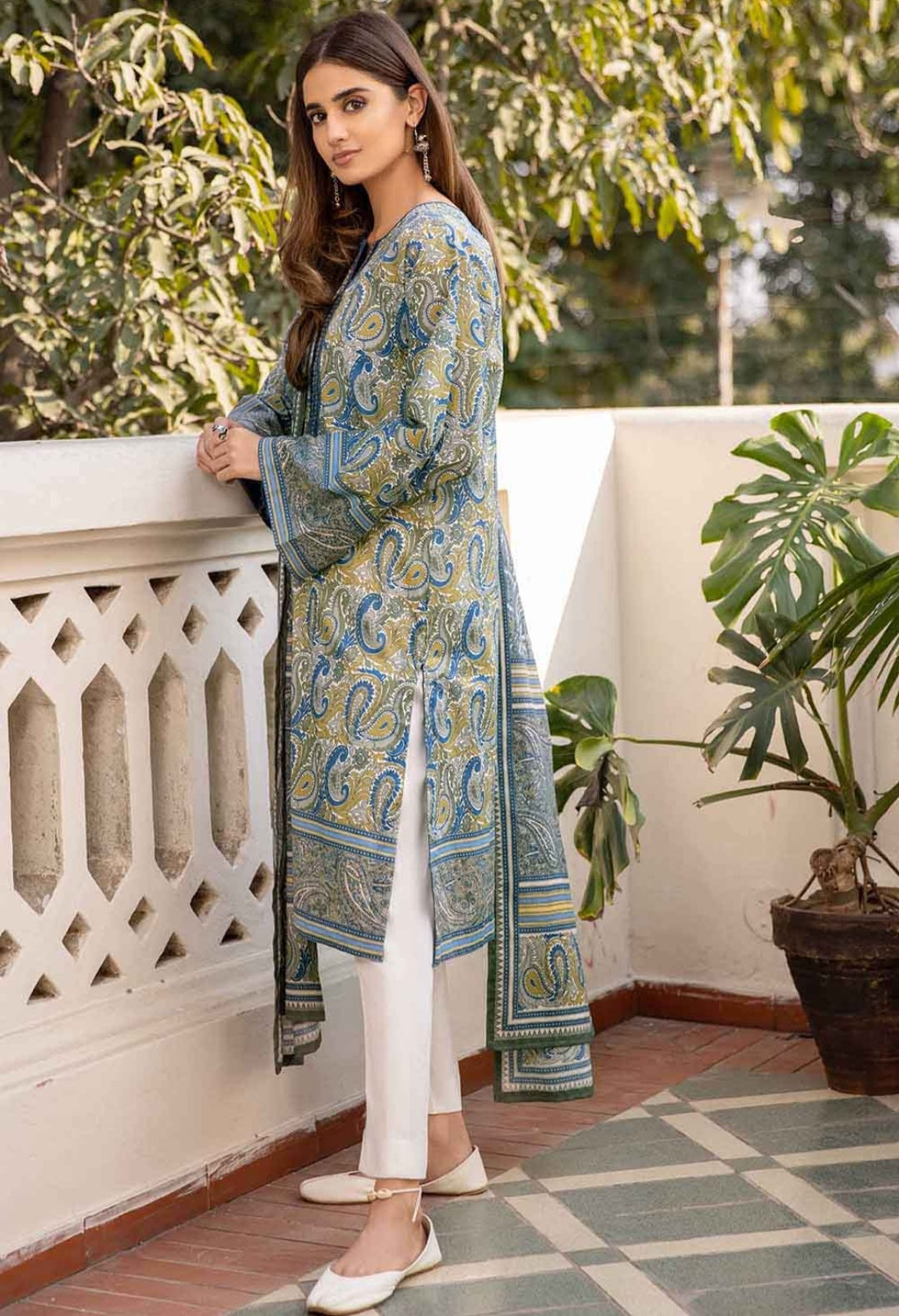 Gul Ahmed 3PC Printed Lawn Unstitched Embroidered Suit With Printed Lawn Dupatta