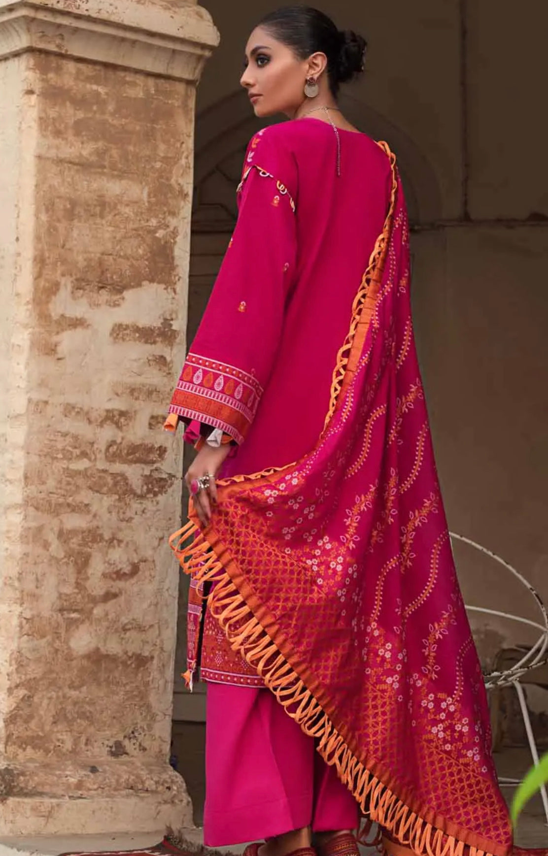 Gul Ahmed 3PC Unstitched Cambric Jacquard Embroidered Suit with Jacquard Dupatta