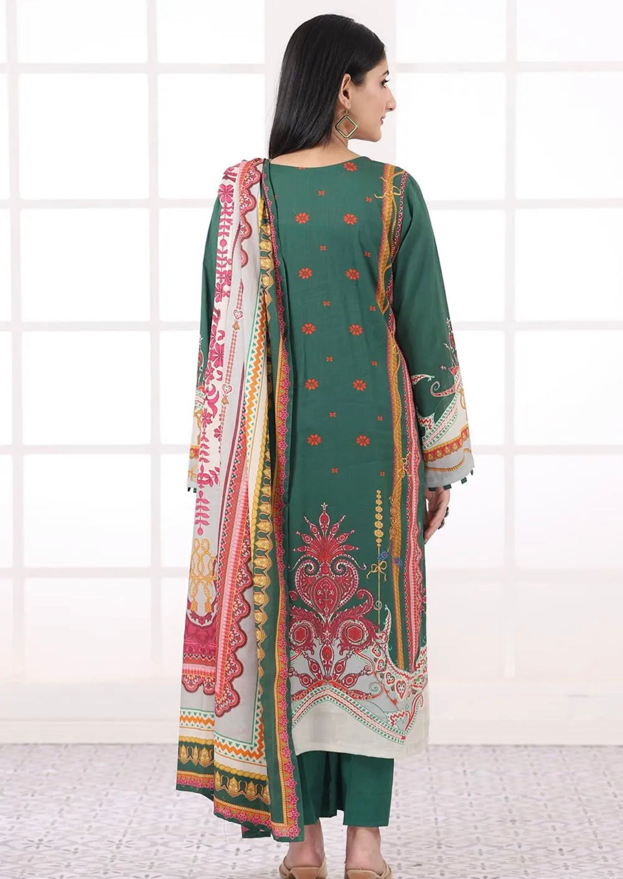 Gul Ahmed 3PC Unstitched Lawn Printed Suit