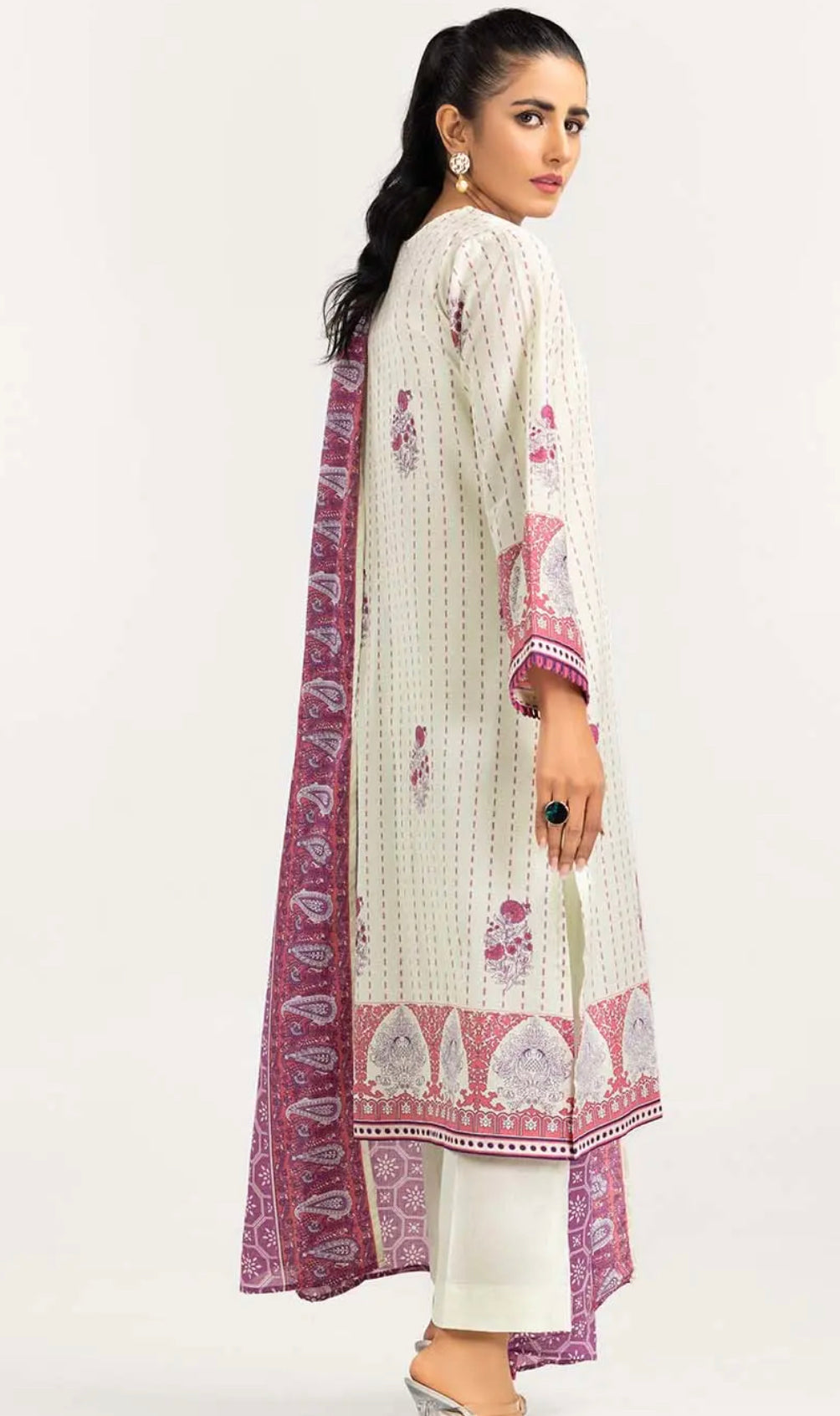 Gul Ahmed 3PC Unstitched Printed Lawn Suit CLP-22069 A