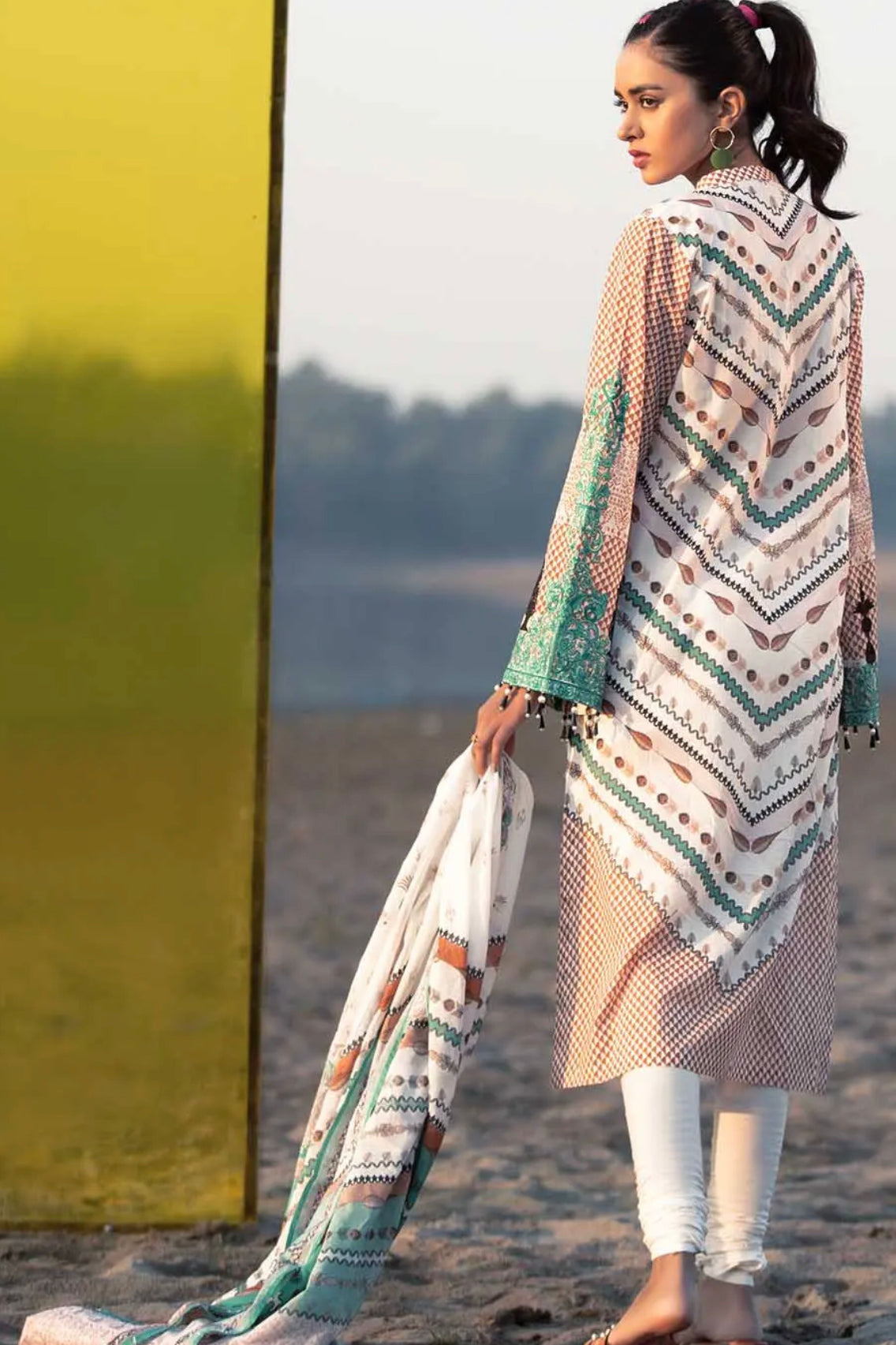 Gul Ahmed 2PC Unstitched Digital Printed Embroidered Lawn Shirt With Printed Lawn Dupatta