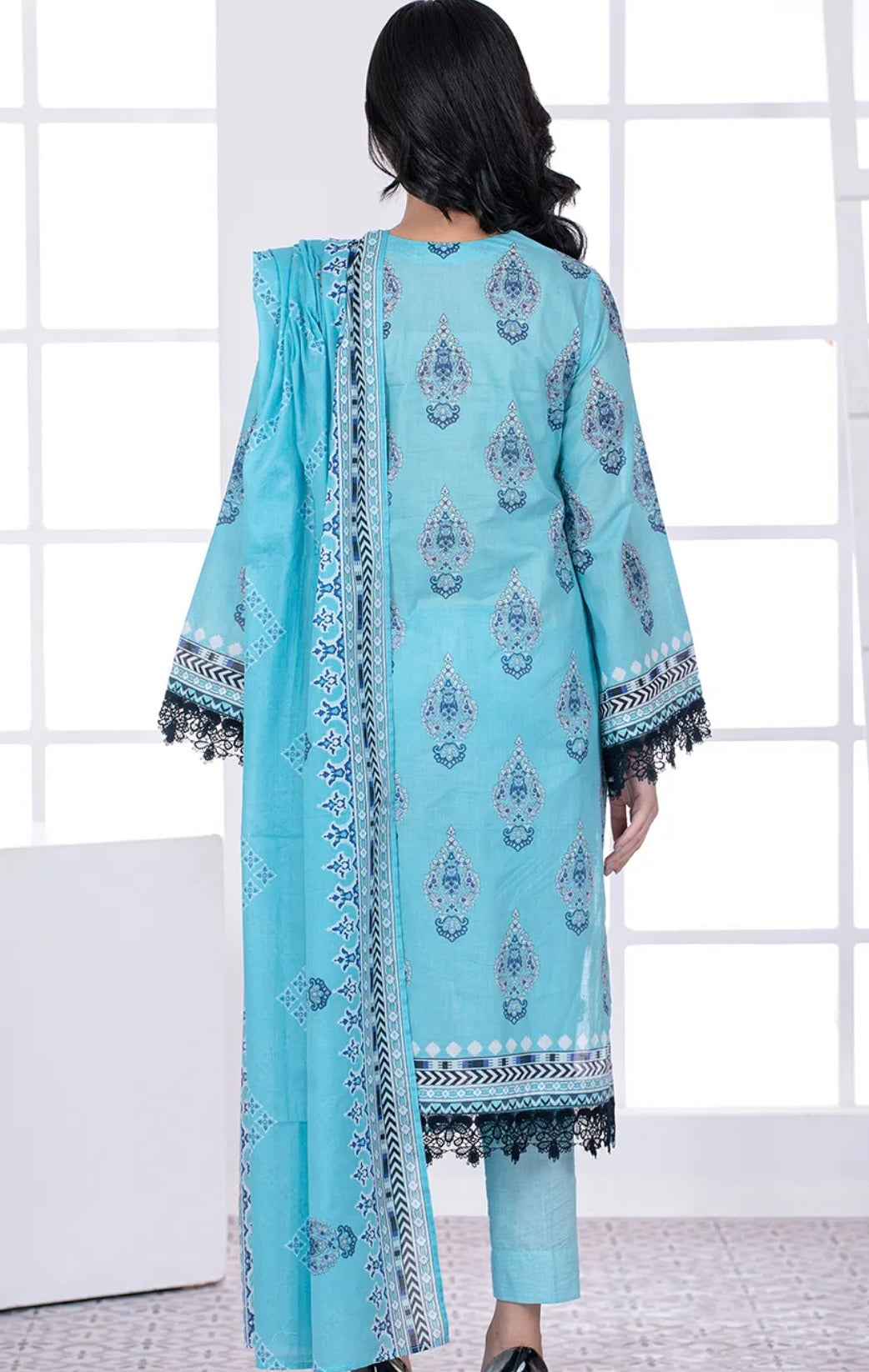 Gul Ahmed 3PC Unstitched Printed Lawn Suit CLP-22173 A