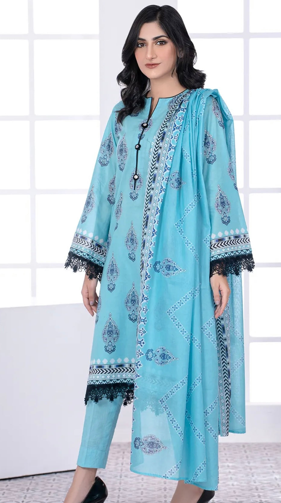 Gul Ahmed 3PC Unstitched Printed Lawn Suit CLP-22173 A