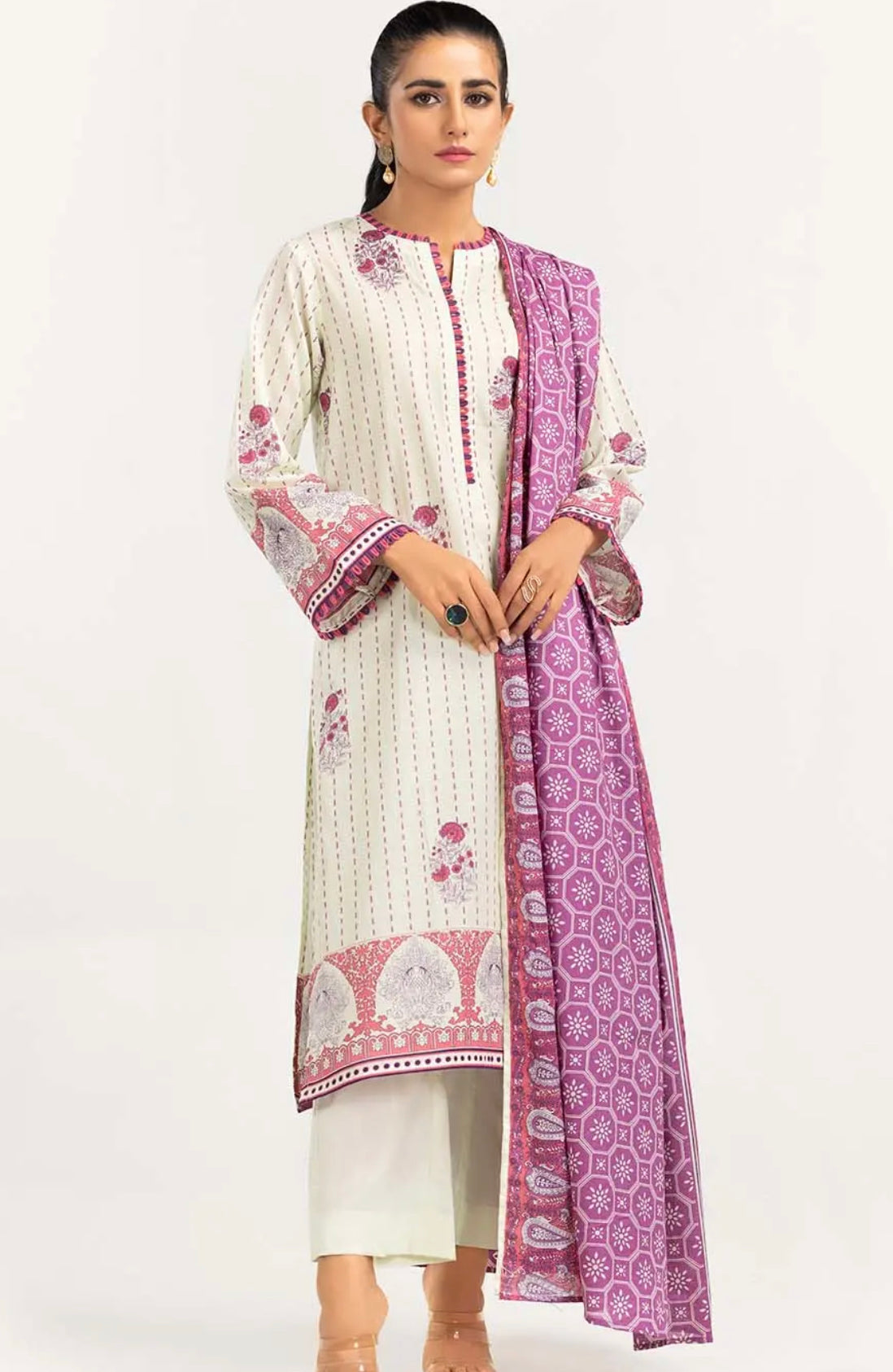 Gul Ahmed 3PC Unstitched Printed Lawn Suit CLP-22069 A